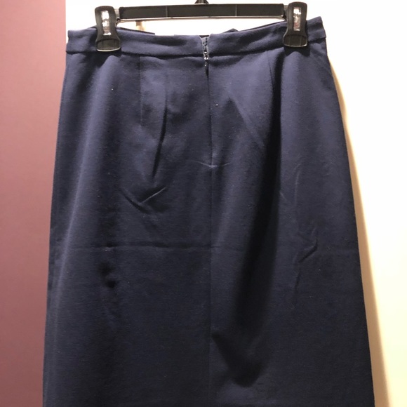 Skirt - Picture 3 of 3